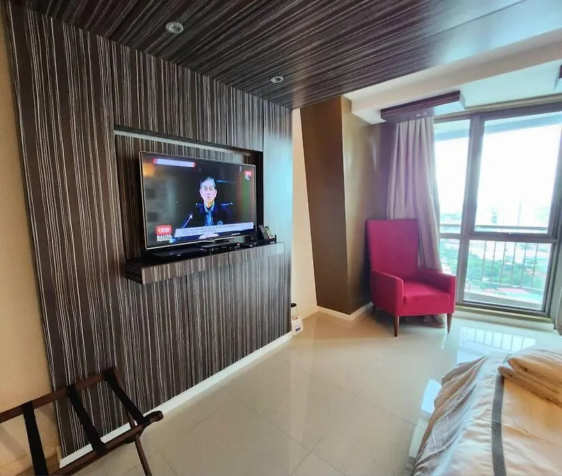 Kl Tower Executive Studio With Balcony Near Aim Makati Cbd Greenbelt Mall Manila 0*,  Philippines